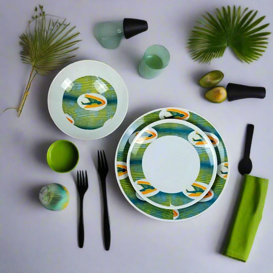 Assiettes en porcelaine fine – Motif africain WAX 'Hirondelles' – Fabrication française personnalisée