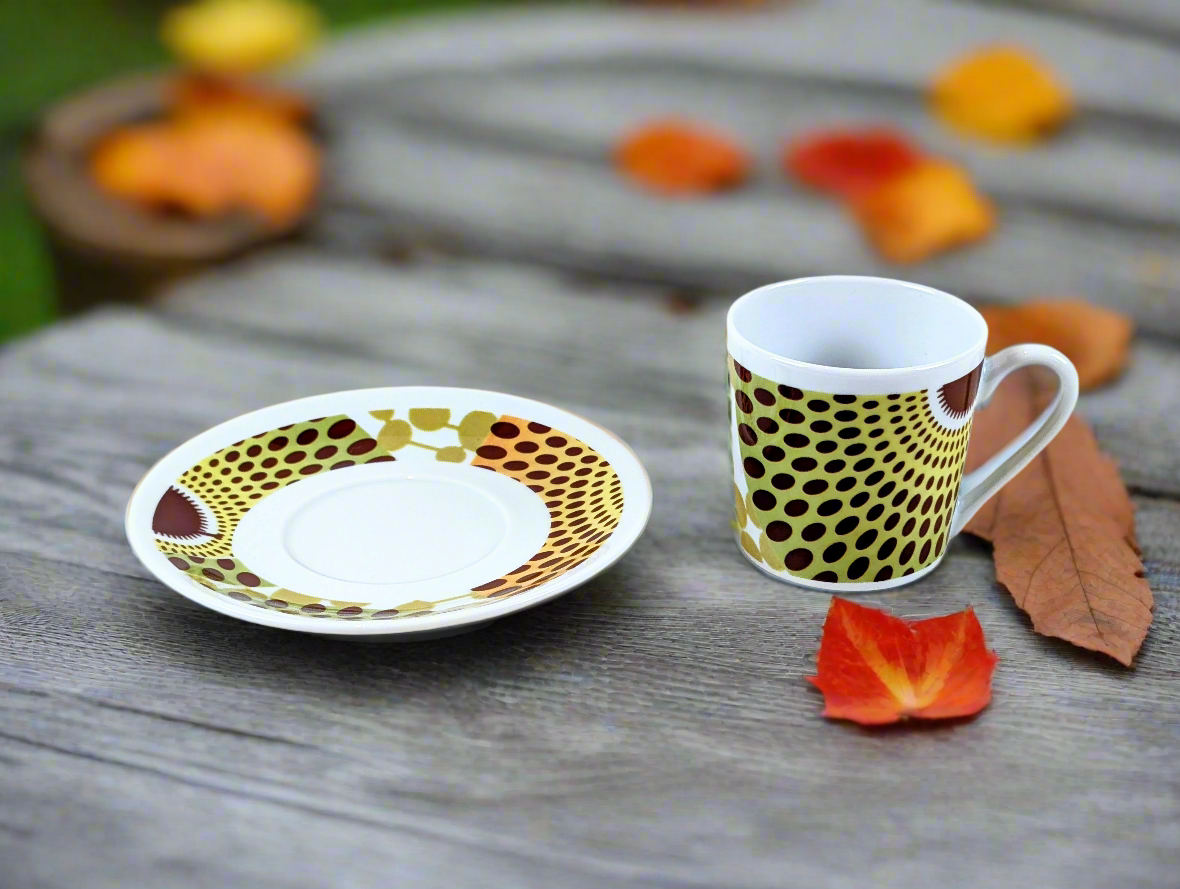 Tasse à Café en porcelaine Française avec soucoupe motif plein wax d'Afrique Gammaphone