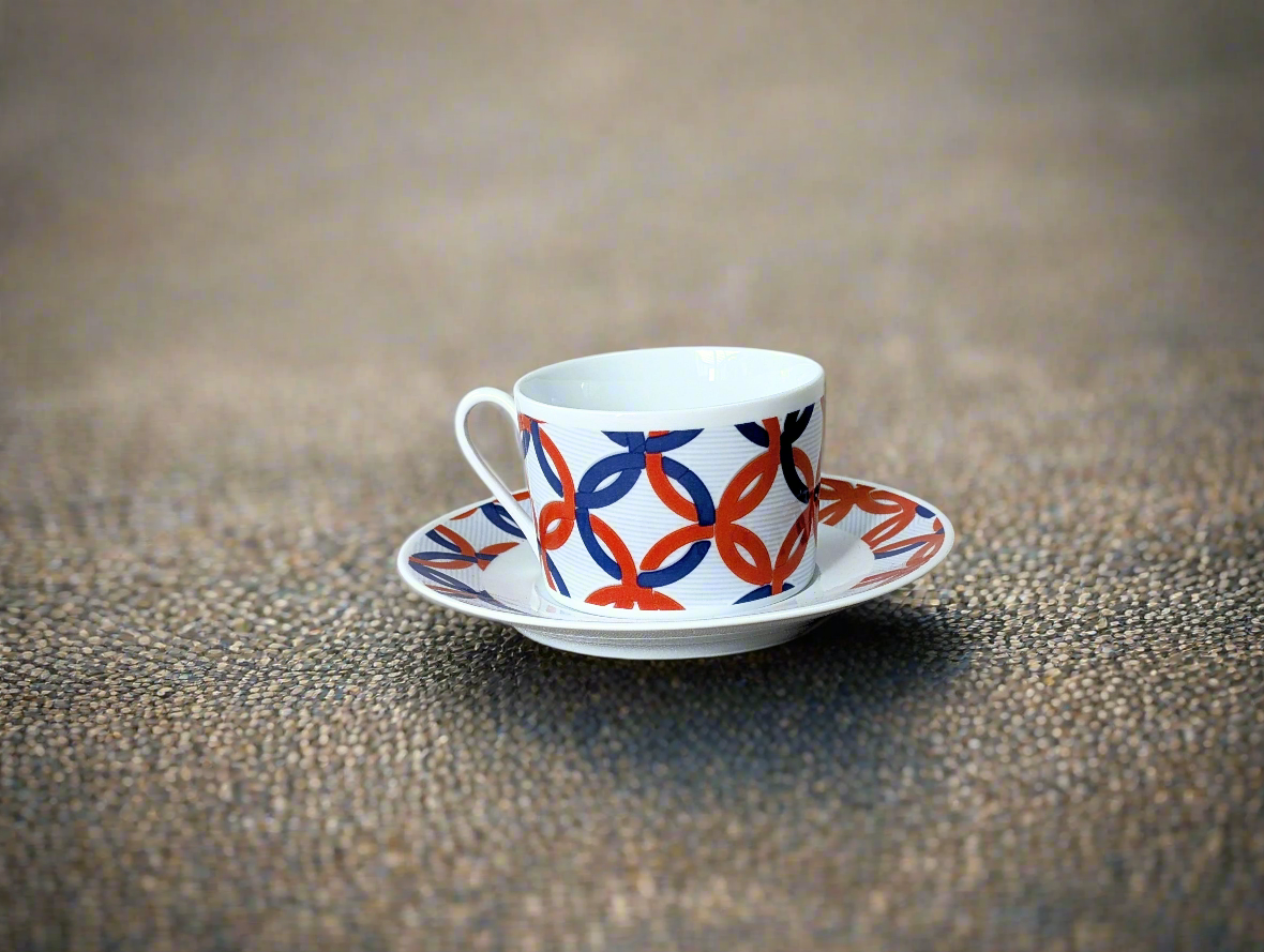 Tasse à thé en porcelaine fine Française fabriquée à la demande avec soucoupe motif africain WAX "jeux Olympiques"