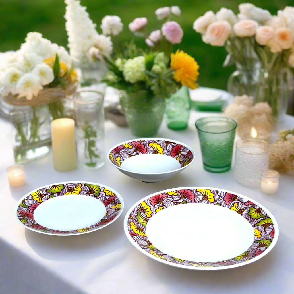 Coffret d'assiettes en porcelaine fine Française fabriquées à la demande avec motif anneaux larges "Fleurs de Mariage" rose magenta dans coffret de 6