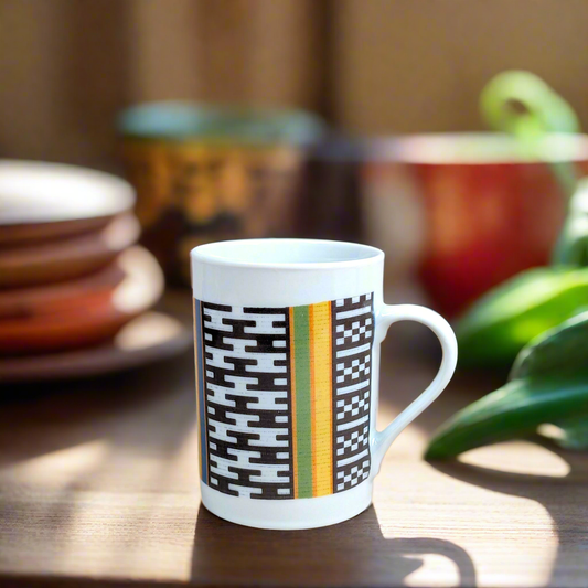 Mug en porcelaine fine Française fabriqué à la demande, motif ethnique,  extérieur  "kanta" du Niger