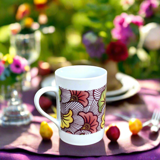 Mug en porcelaine fine Française fabriqué à la demande, motif WAX,  extérieur  "Fleurs de Mariage" rouge Bordeaux