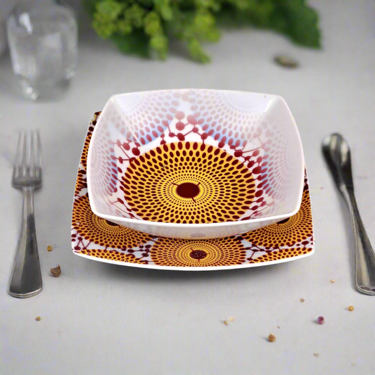Coffret d'assiettes en porcelaine Française fabriquées à la demande avec  carrées motif plein wax d'Afrique Gammaphone dans coffret de 6