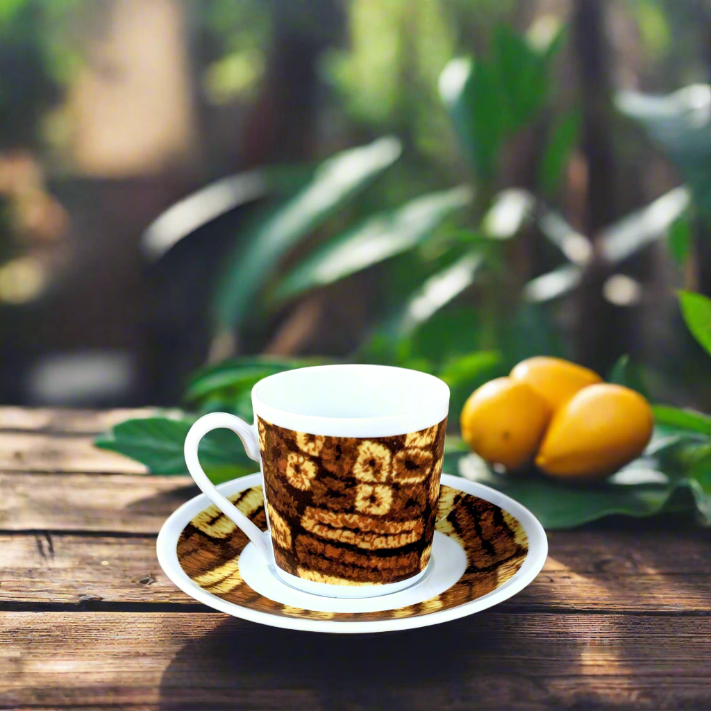 Tasse à Café en porcelaine fine Française fabriquée à la demande avec soucoupe motif anneau africain "Dida" de Côte d'Ivoire