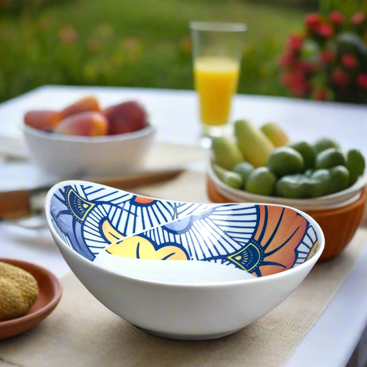 Saladier ovale en porcelaine fine Française fabriqué à la demande motif WAX anneau en spirale  "Fleurs de mariage"