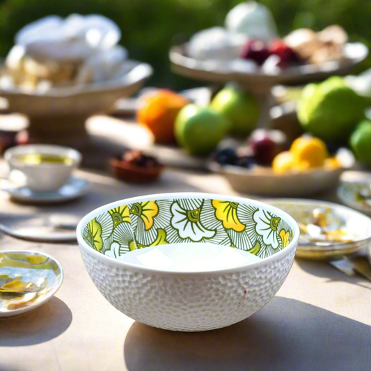 Bol grenaillé à l'extérieur en porcelaine fine Française fabriquées à la demande, motif WAX  "Fleurs de mariage" vertes à l'intérieur