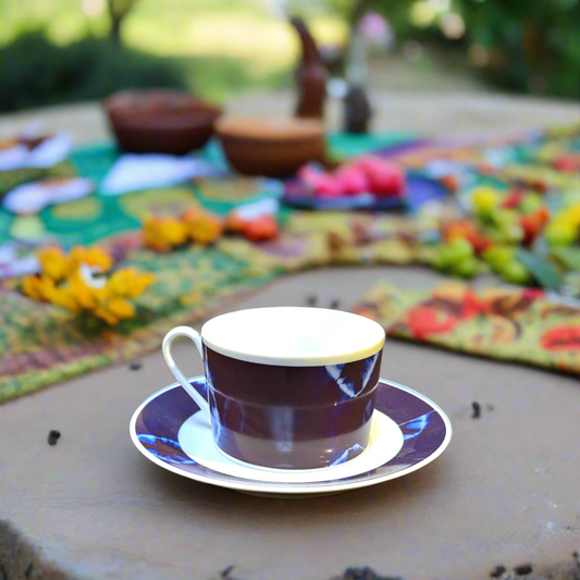 Tasse à Thé avec soucoupe en porcelaine fine Française fabriquées à la demande motif ethnique plein d'Afrique "Indigo" bleu