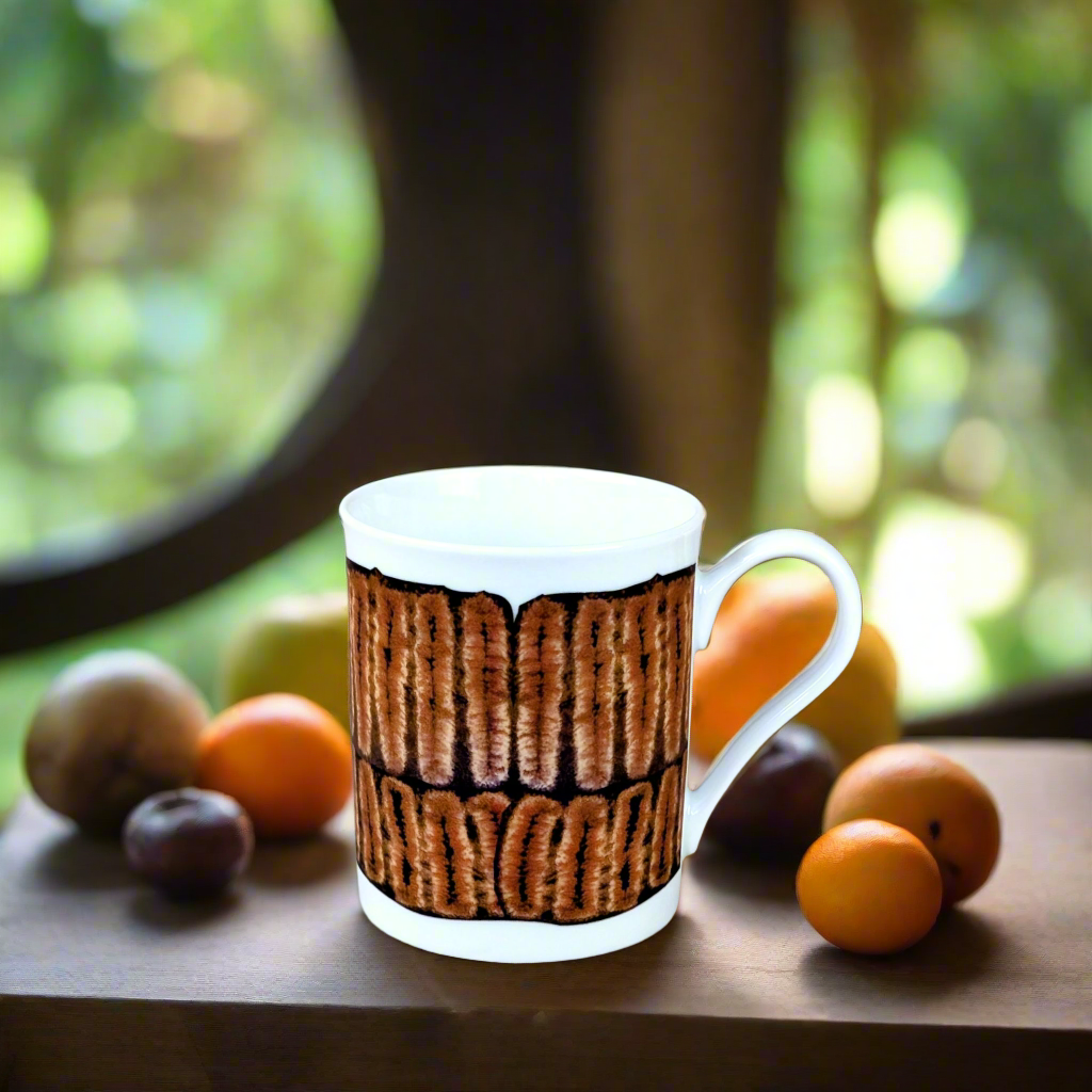 Mug en porcelaine fine Française fabriqué à la demande, motif de Côté d'Ivoire, extérieur "Dida brun"