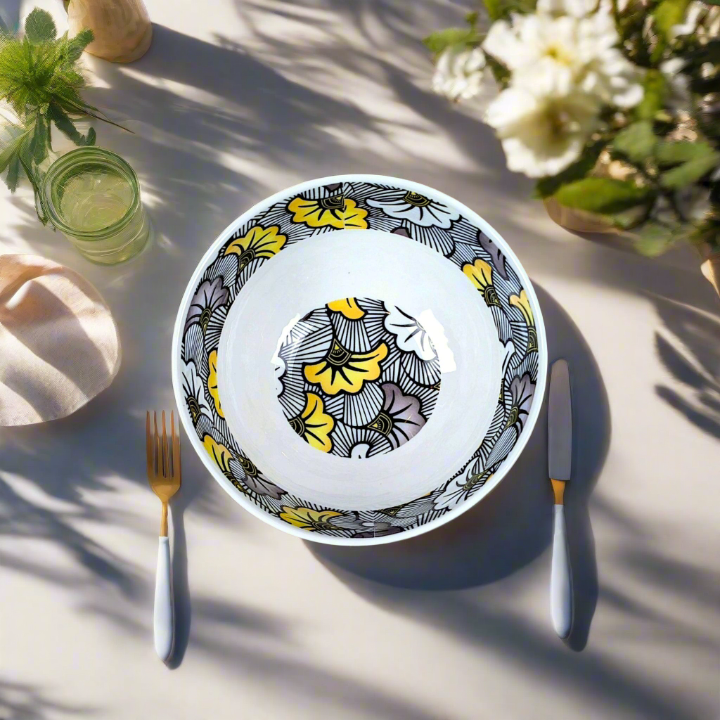 Bol grenaillé à l'extérieur en porcelaine fine Française fabriquées à la demande, motif WAX "Fleurs de mariage" noir et jaune à l'intérieur