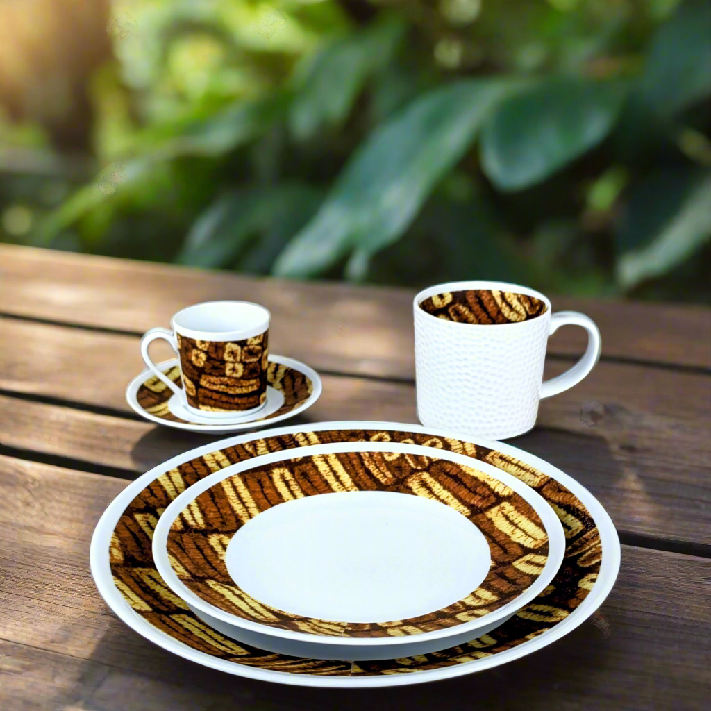 Mug en porcelaine fine Française fabriqué à la demande, motif de Côté d'Ivoire, extérieur "Dida brun"