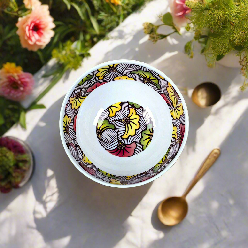 Bol grenaillé à l'extérieur en porcelaine fine Française fabriquées à la demande, motif WAX "Fleurs de mariage" rouge bordeaux à l'intérieur