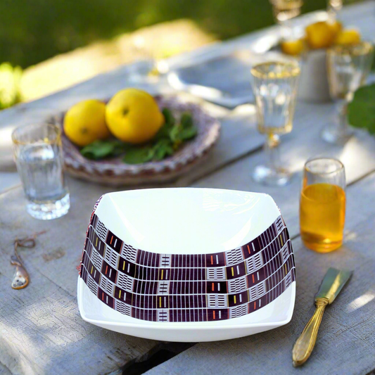 Saladier en porcelaine fine Française fabriqué à la demande motif bande Ethnique d'Afrique "Sénoufo bleu indigo" de Côté d'Ivoire dans coffret