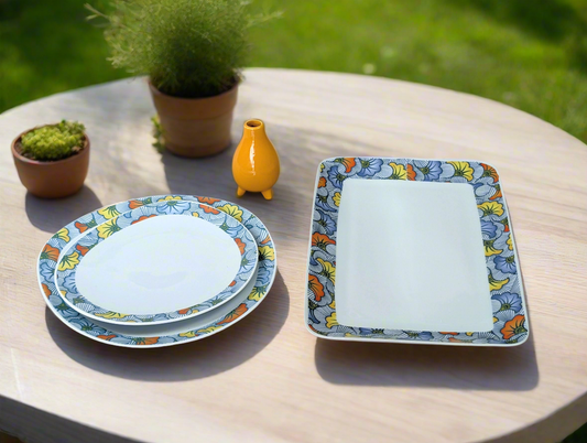 Grand plat en porcelaine fine Française fabriqué à la demande, motif africain anneau wax "fleurs de mariage"