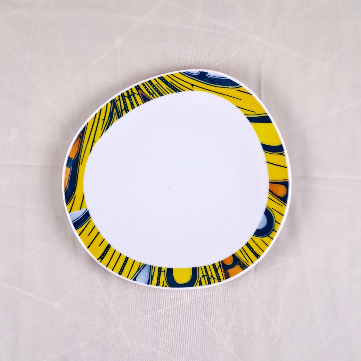 Coffret de 6 Assiettes Ovales en Porcelaine Fine – Motif Wax Africain “Electric Bulb” – Fabrication française personnalisable