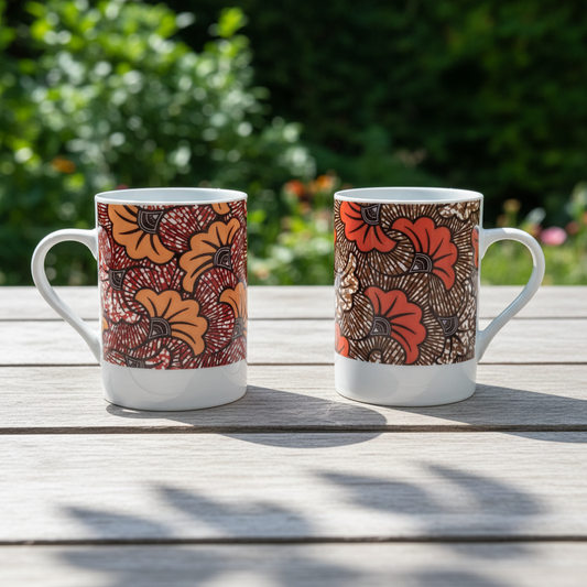 Mug en porcelaine fine Française fabriqué à la demande, motif WAX, extérieur "Fleurs de Mariage" fond perlé rouge, fleurs oranges