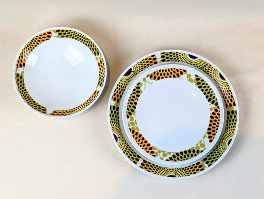 Coffret d'assiettes en porcelaine Française fabriquées à la demande avec motif anneaux fins "Gammaphone" dans coffret (6 pièces)