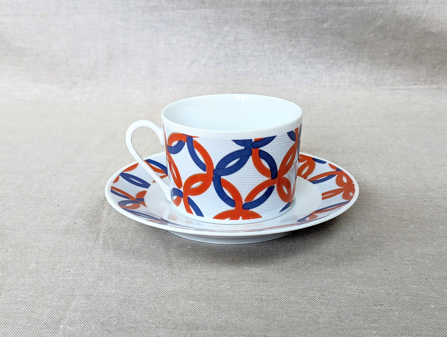 Tasse à thé en porcelaine fine Française fabriquée à la demande avec soucoupe motif africain WAX "jeux Olympiques"