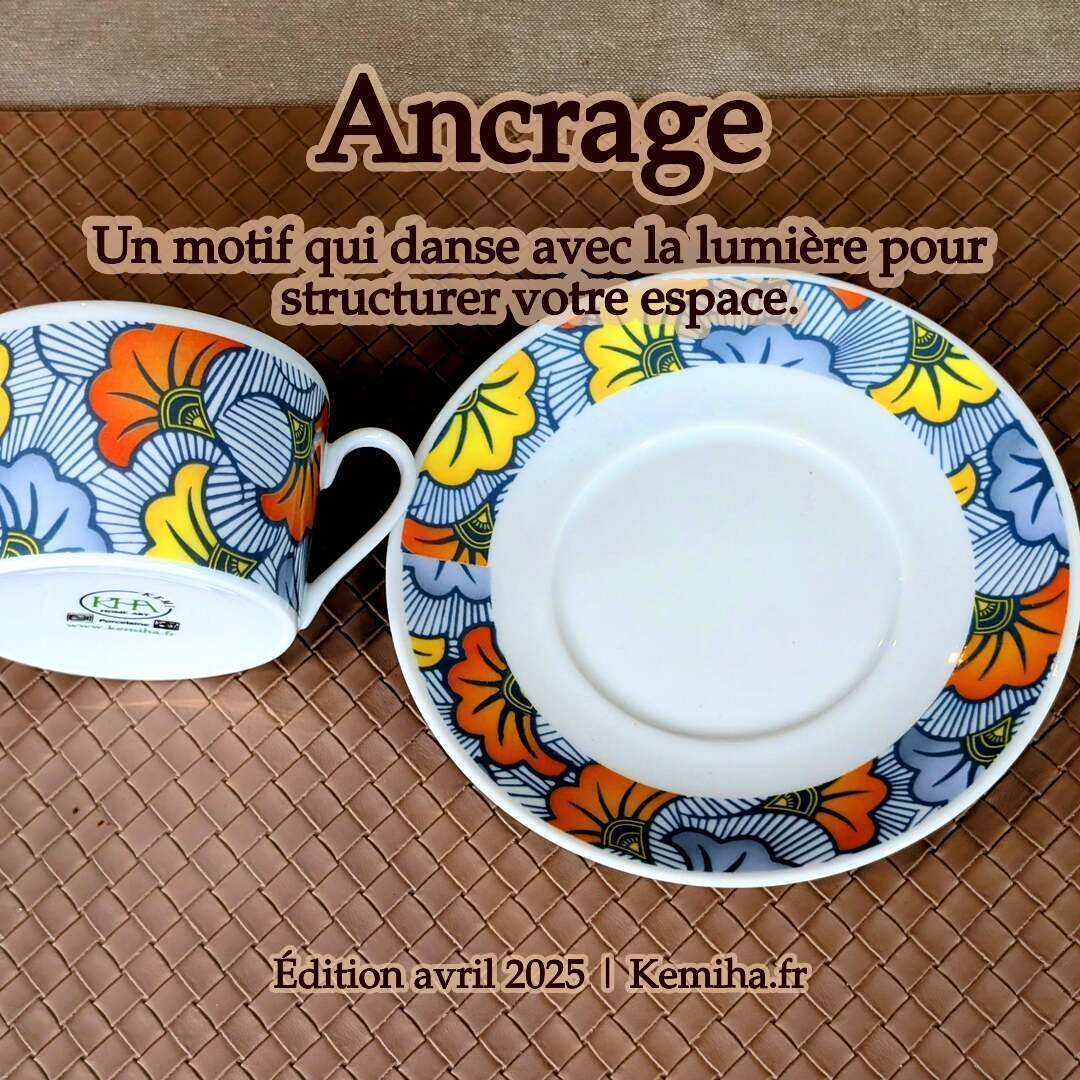 Tasse à Thé & Soucoupe en Porcelaine – Motif "Fleurs de Mariage"