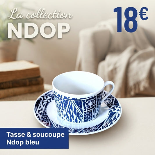 Tasse à Thé avec soucoupe en porcelaine fine fabriquée à la demande motif plein "Ndop" bleu du Cameroun"