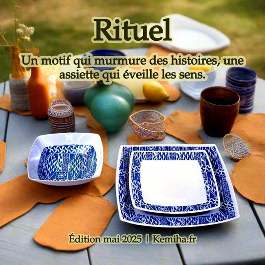 Coffret d'assiettes carrées en porcelaine fine – Motif Ndop, une énergie pour ton rituel matinal