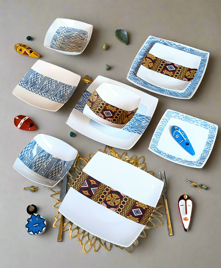 Coffret d'assiettes carrées en porcelaine fine Française fabriquées à la demande avec motif bande ethnique d'Afrique "Ndop" noir du Cameroun, présenté dans un coffret de 6 assiettes.
