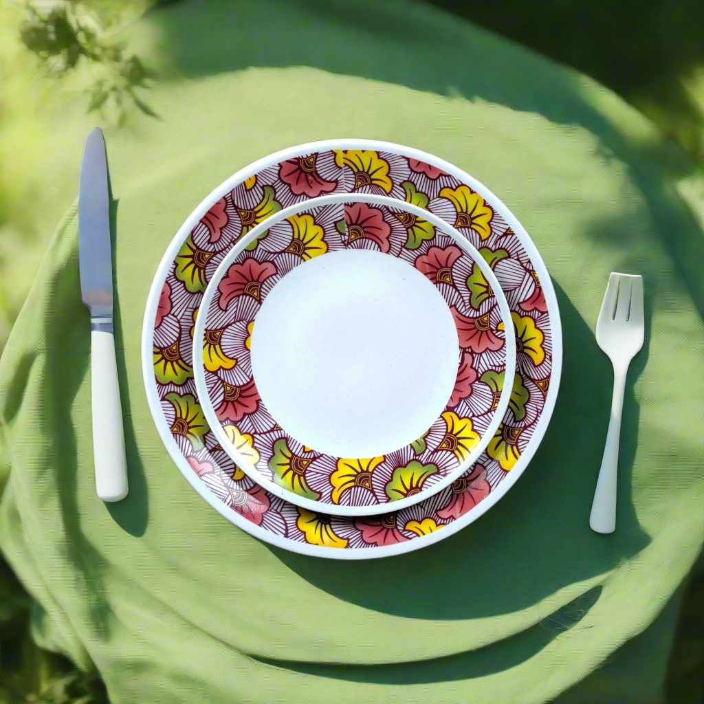 Coffret d'assiettes en porcelaine fine Française fabriquées à la demande avec motif anneaux larges "Fleurs de Mariage" rose magenta dans coffret de 6