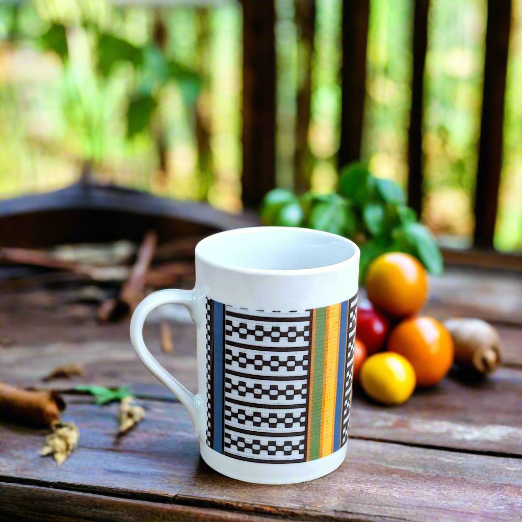 Mug en porcelaine fine Française fabriqué à la demande, motif ethnique,  extérieur  "kanta" du Niger