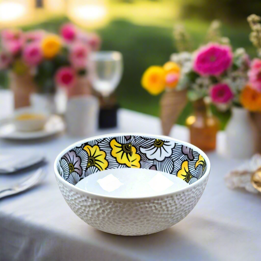 Bol grenaillé à l'extérieur en porcelaine fine Française fabriquées à la demande, motif WAX  "Fleurs de mariage" noir et jaune à l'intérieur