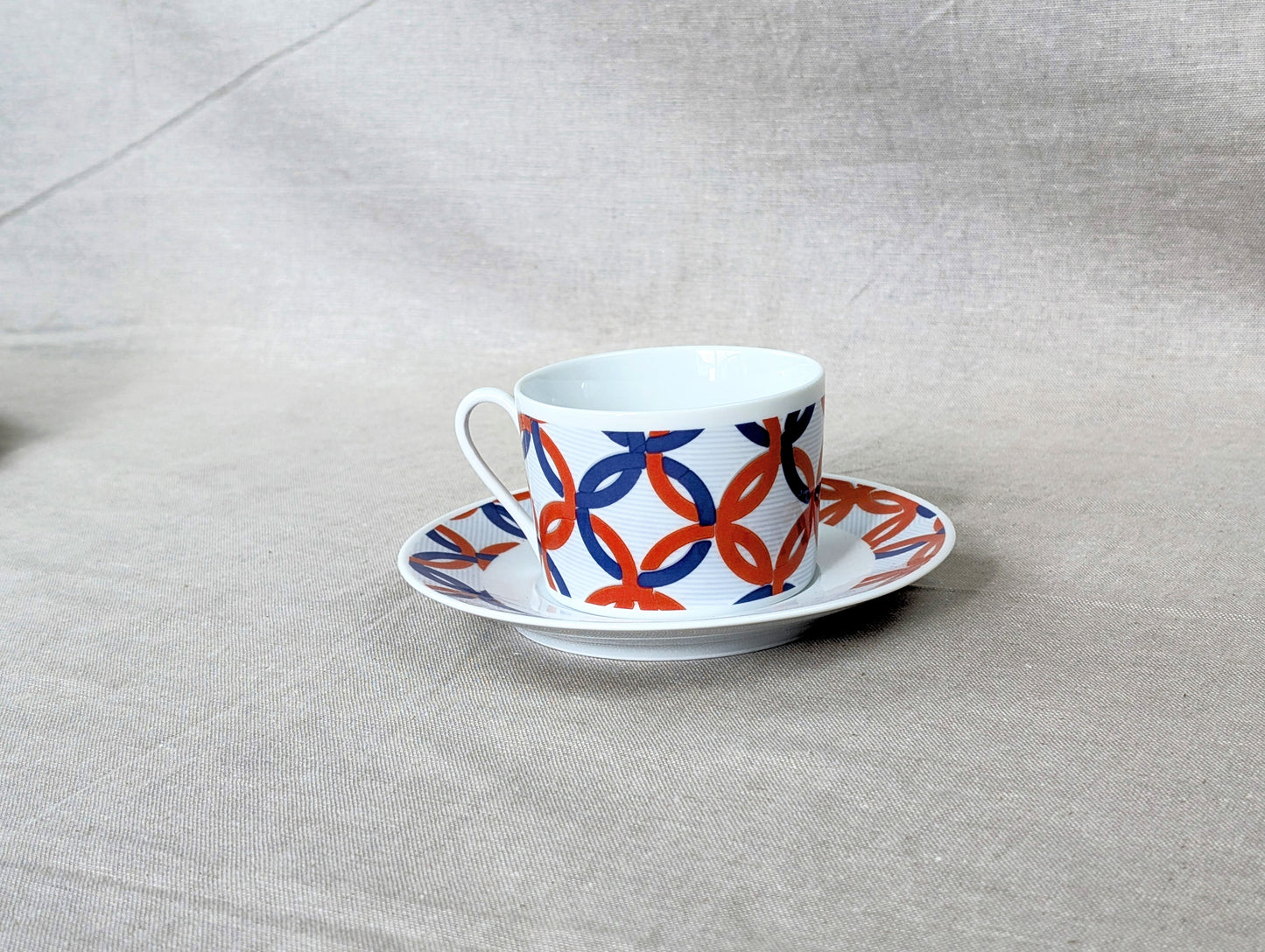Tasse à thé en porcelaine fine Française fabriquée à la demande avec soucoupe motif africain WAX "jeux Olympiques"