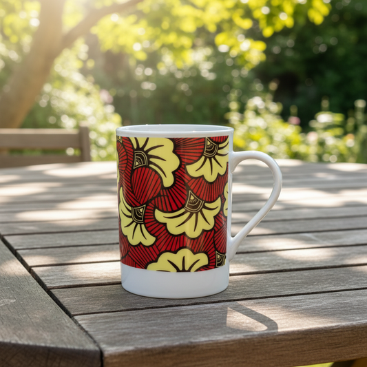 Mug en porcelaine fine Française fabriqué à la demande, motif WAX,  extérieur  "Fleurs de Mariage" fond rouge, jaune intense