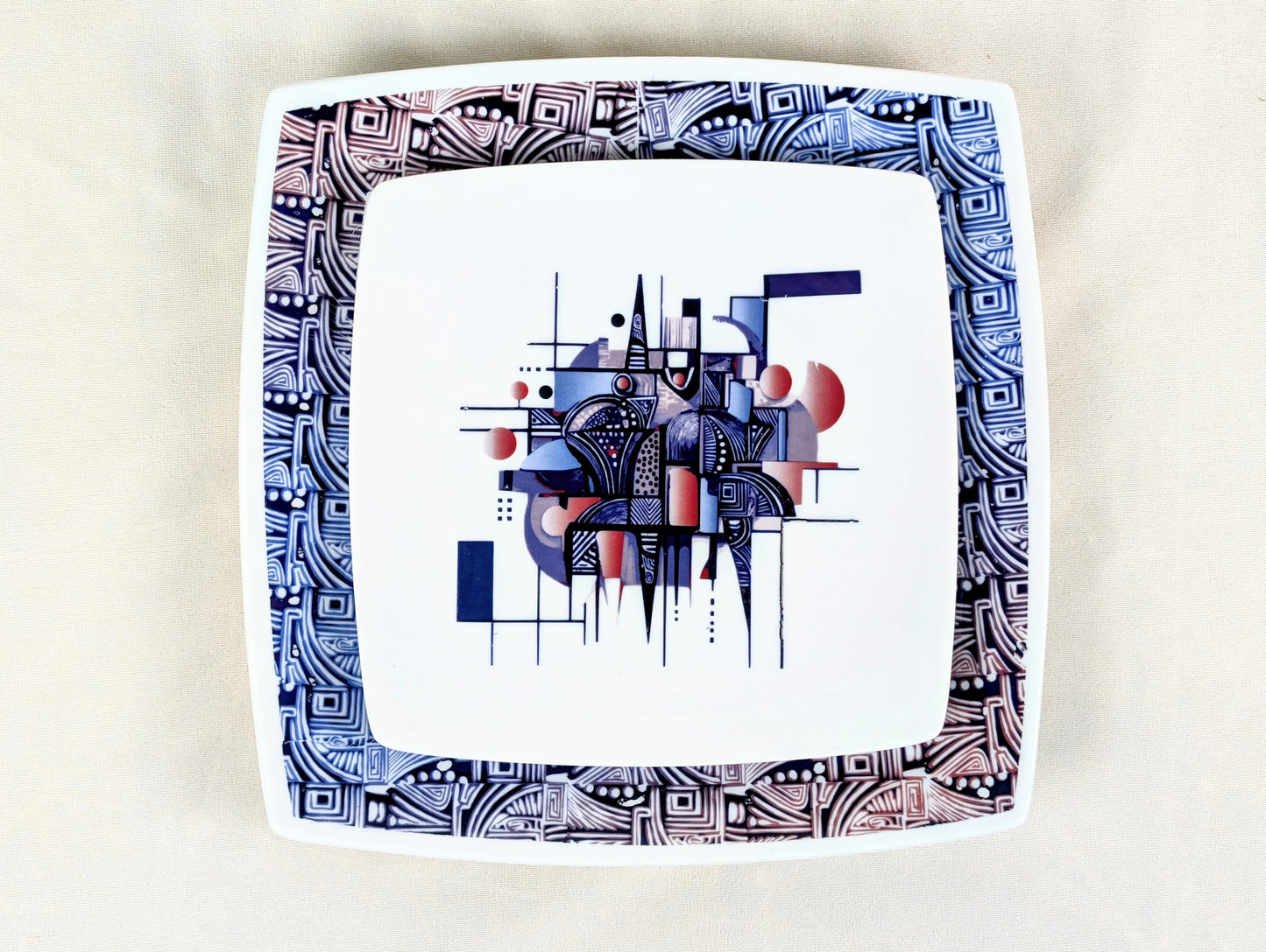 Box of 6 square pieces with ethnic ring motif "Artist KHA 1" in box