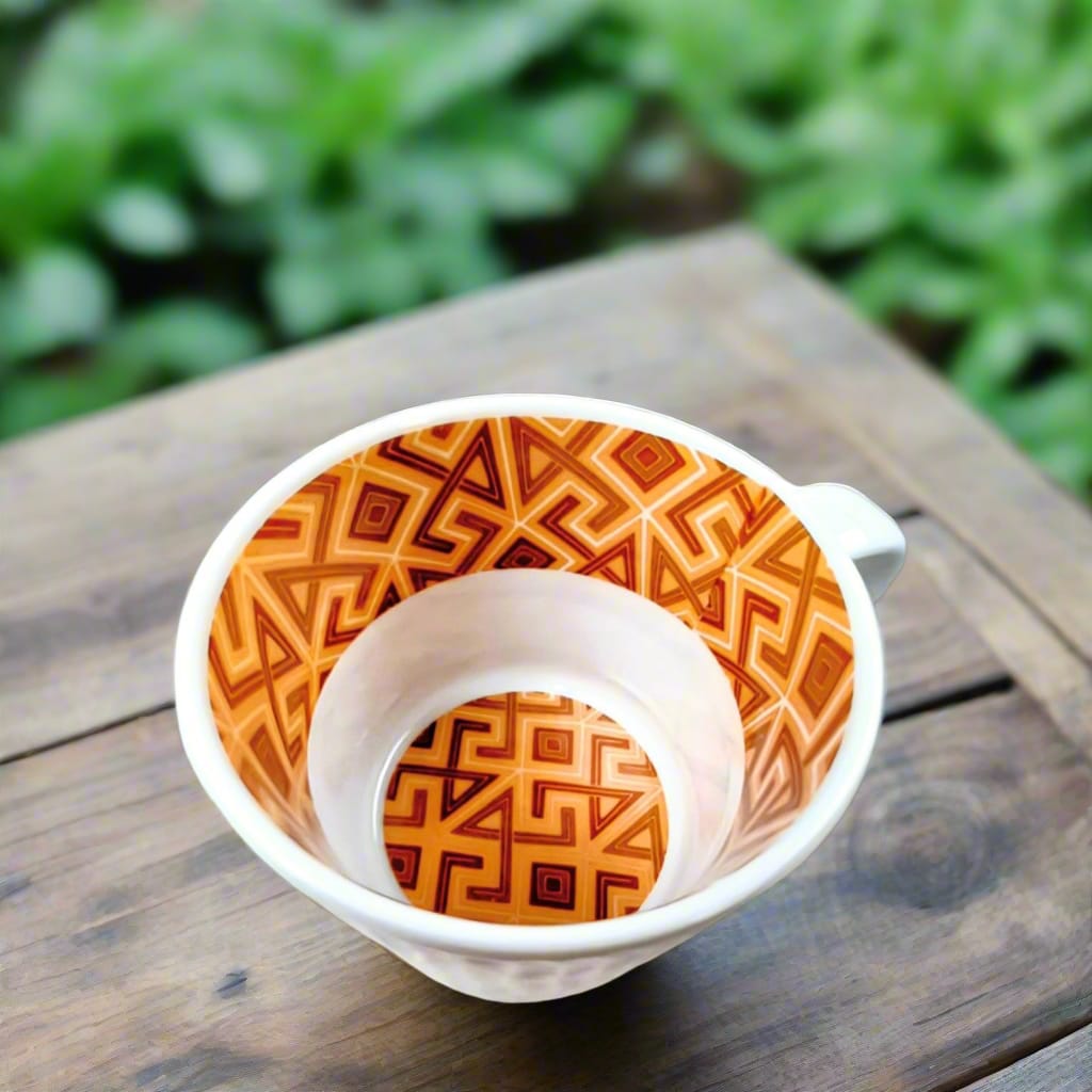 Mug grenaille à l'extérieur, motif à l'intérieur en porcelaine fine Française fabriquée à la demande avec soucoupe motif bande ethnique d'Afrique "#Ntshak (du peuple Kuba Ethnie shouwa du Congo)