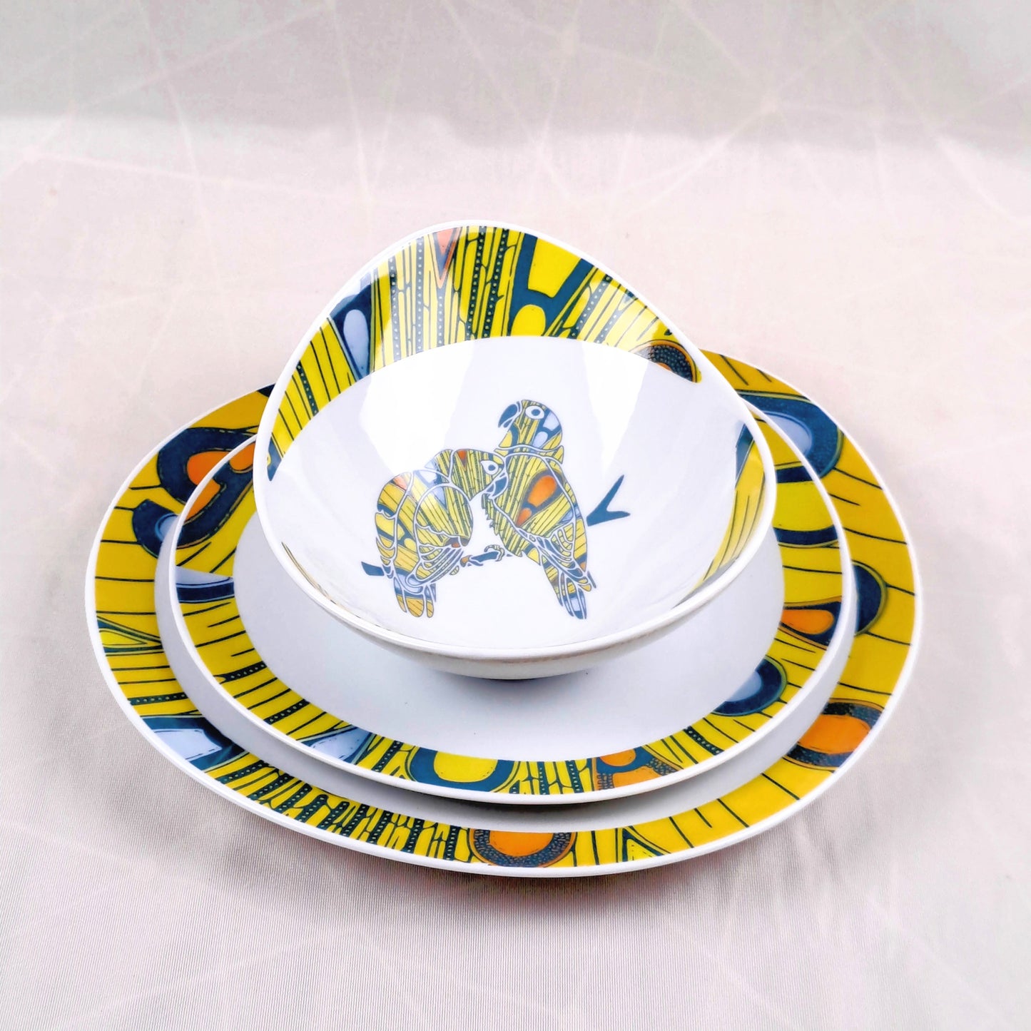 Coffret de 6 Assiettes Ovales en Porcelaine Fine – Motif Wax Africain “Electric Bulb” – Fabrication française personnalisable