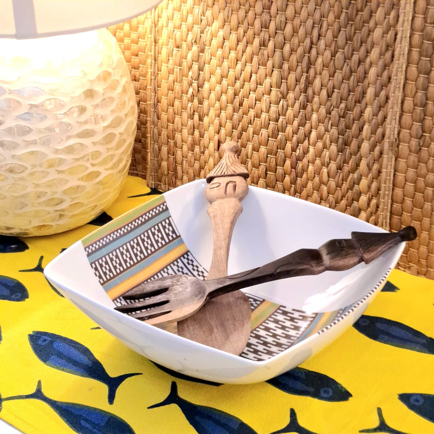 Saladier en porcelaine fine Française fabriquées à la demande motif bande Ethnique d'Afrique "Kanta" du Niger dans coffret