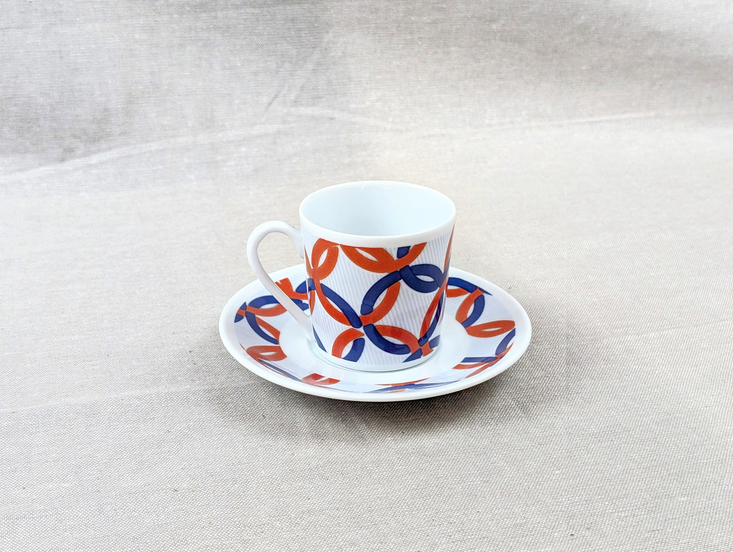 Tasse à Café en porcelaine fine Française fabriquée à la demande avec soucoupe motif africain WAX "jeux Olympiques"
